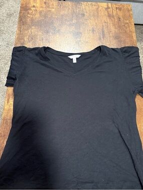 LC Lauren Conrad Black V-Neck Short Sleeve Tee